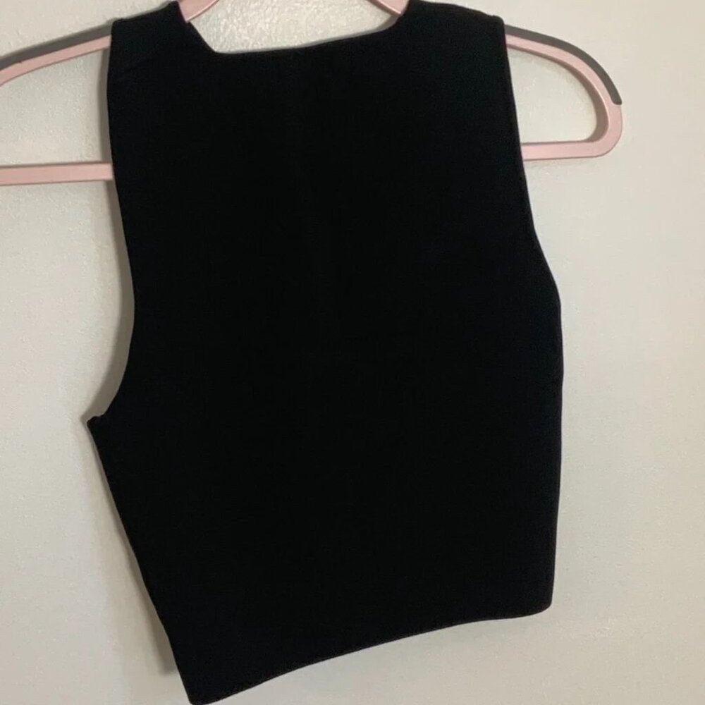Black Sleeveless Shirt